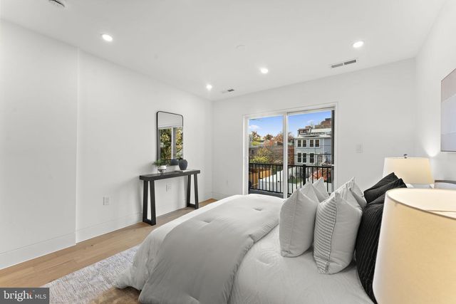 1016 5TH ST NE, Washington, DC 20002