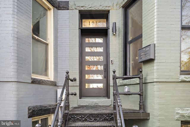 1016 5TH ST NE, Washington, DC 20002