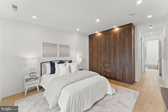 1016 5TH ST NE, Washington, DC 20002