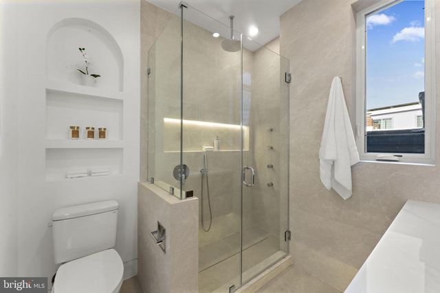 1016 5TH ST NE, Washington, DC 20002