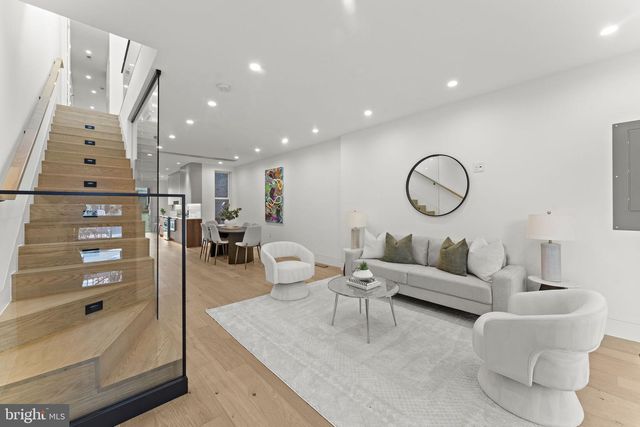 1016 5TH ST NE, Washington, DC 20002