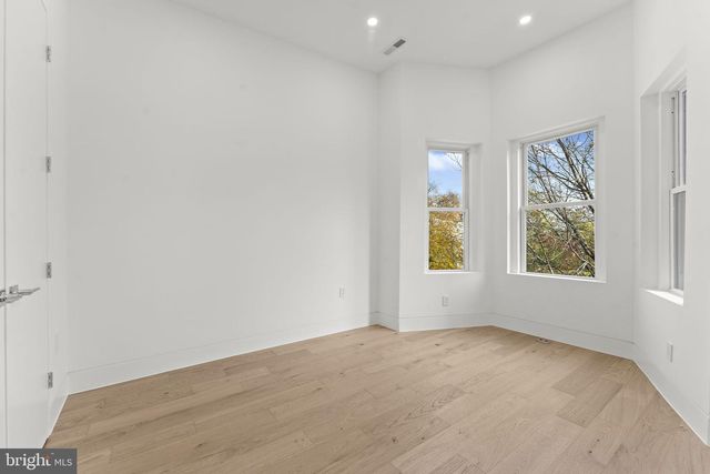 1016 5TH ST NE, Washington, DC 20002