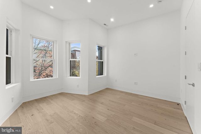 1016 5TH ST NE, Washington, DC 20002