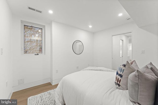 1016 5TH ST NE, Washington, DC 20002