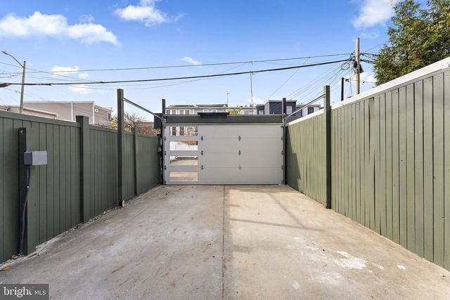 1016 5TH ST NE, Washington, DC 20002