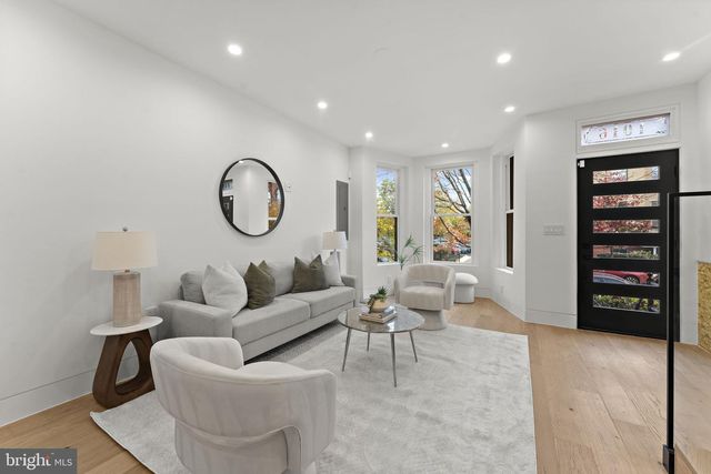 1016 5TH ST NE, Washington, DC 20002