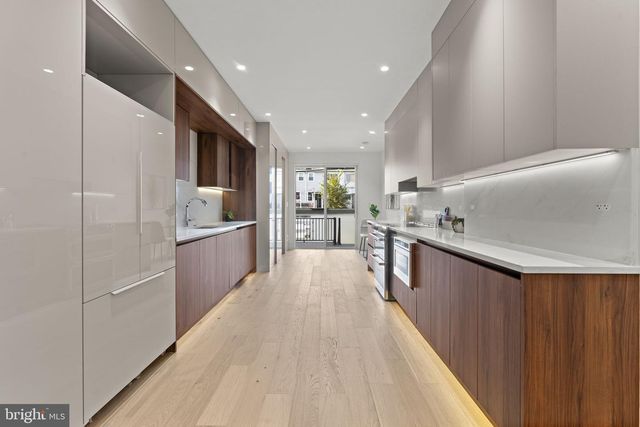 1016 5TH ST NE, Washington, DC 20002