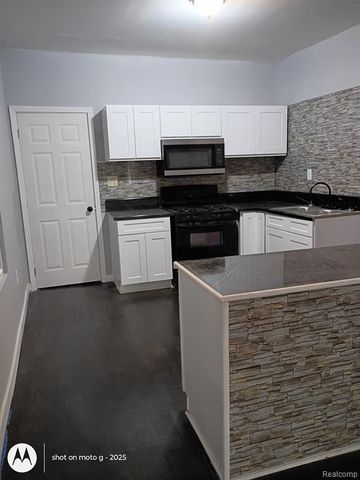 3520 Cadillac Boulevard, Detroit, MI 48214