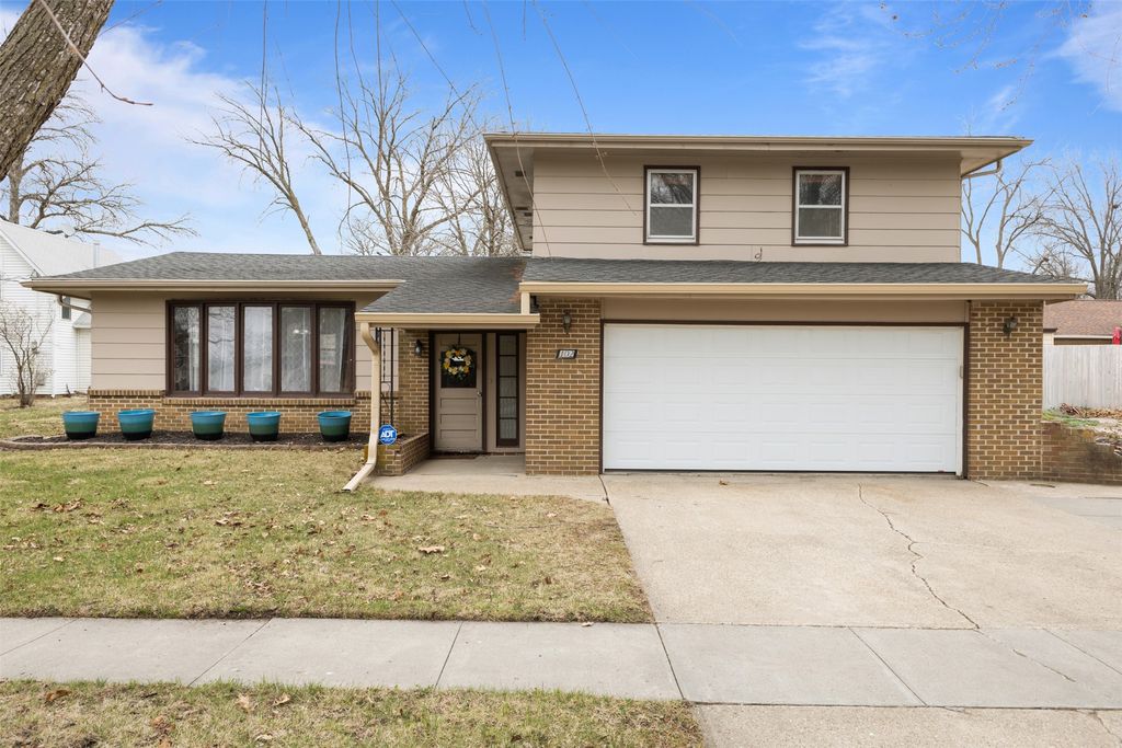 102 Kellogg Avenue, Dallas Center, IA 50063