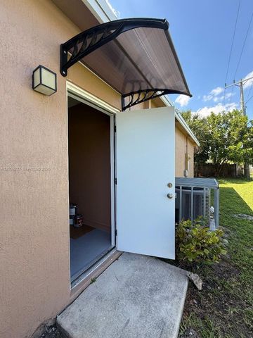 2713 NW 6th St, Pompano Beach, FL 33069