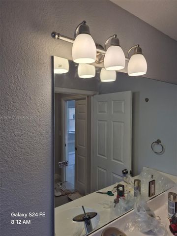 2713 NW 6th St, Pompano Beach, FL 33069