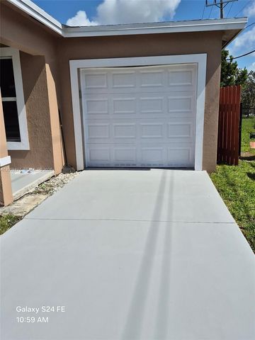 2713 NW 6th St, Pompano Beach, FL 33069