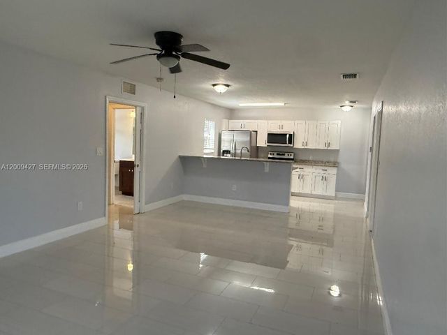 2713 NW 6th St, Pompano Beach, FL 33069