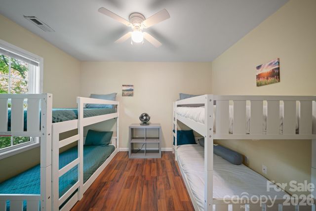 7 Apple Lane, Asheville, NC 28804