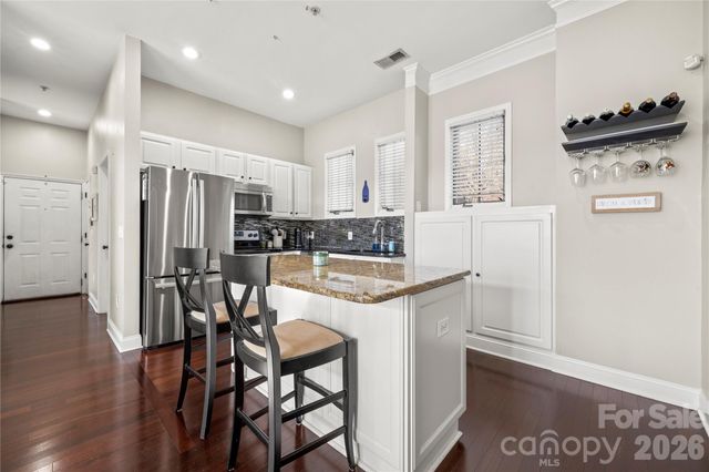 775 Garden District Drive 5106, Charlotte, NC 28202