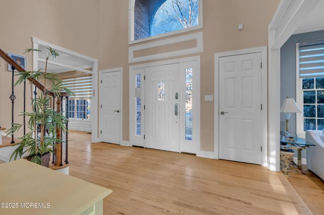 21 Old Queens Court, Eatontown, NJ 07724