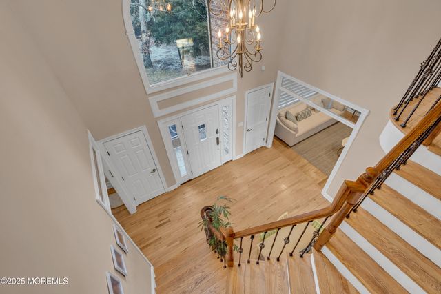 21 Old Queens Court, Eatontown, NJ 07724