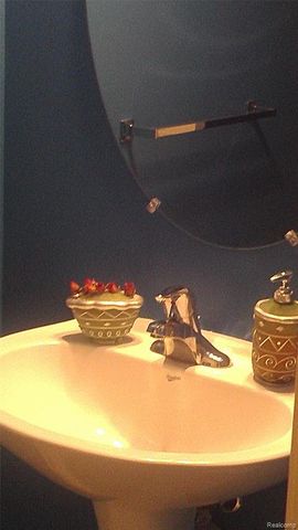 3906 Radcliff Drive, Canton, MI 48188