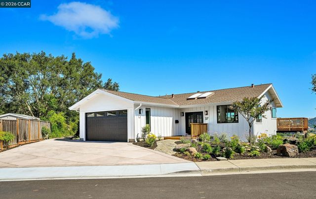 37 Corte Pinon, Moraga, CA 94556