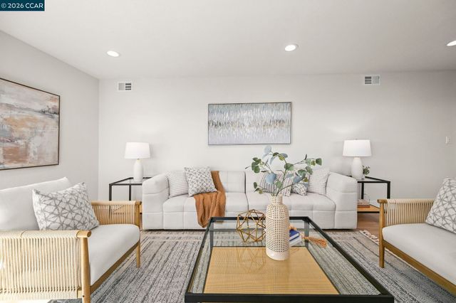 37 Corte Pinon, Moraga, CA 94556