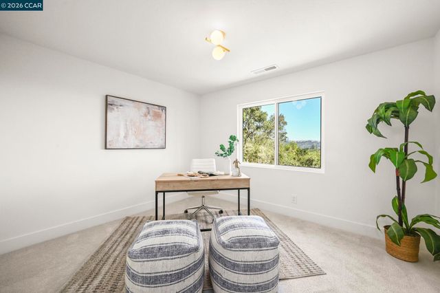 37 Corte Pinon, Moraga, CA 94556