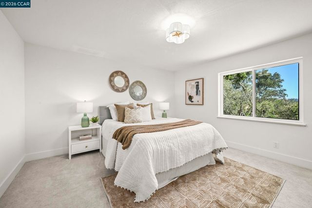 37 Corte Pinon, Moraga, CA 94556