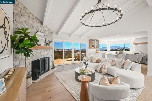 37 Corte Pinon, Moraga, CA 94556