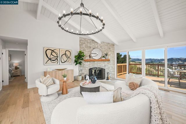 37 Corte Pinon, Moraga, CA 94556