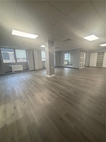 355 5th Ave SUITE 719, Downtown Pgh, PA 15222