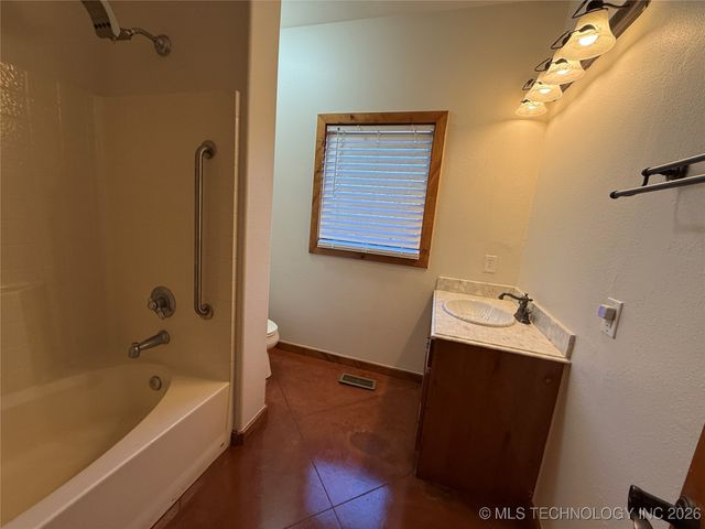 1001 N 64th Street West, Muskogee, OK 74401