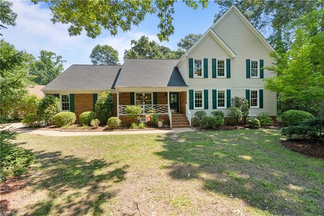 100 Kiskiac TURN, Yorktown, VA 23693
