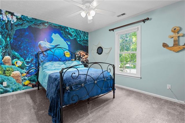 100 Kiskiac TURN, Yorktown, VA 23693