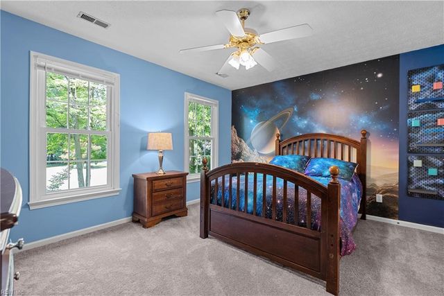 100 Kiskiac TURN, Yorktown, VA 23693