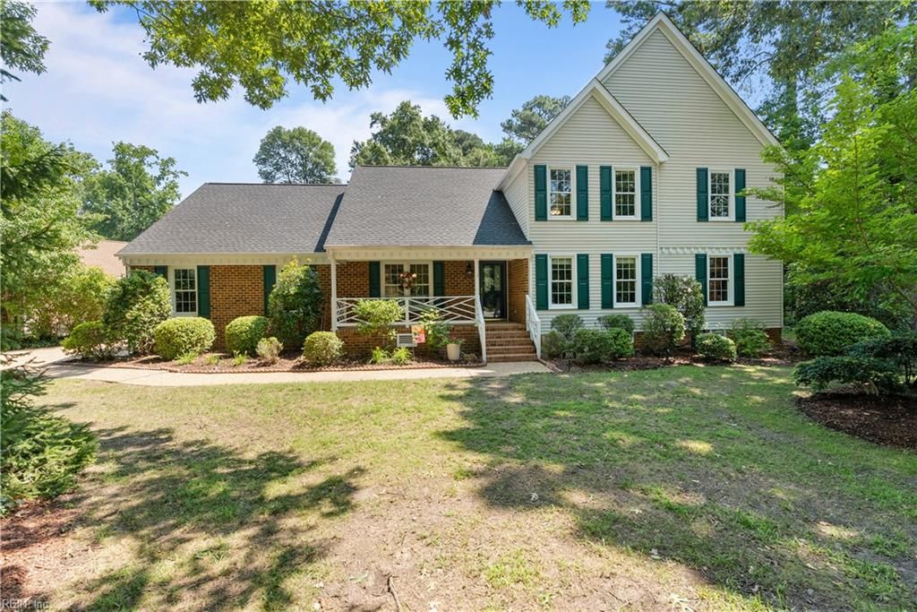 100 Kiskiac TURN, Yorktown, VA 23693