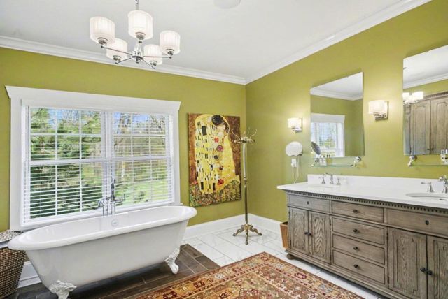2325 Portage Road, Bertrand Twp, MI 49120