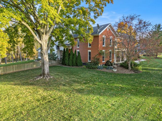 2325 Portage Road, Bertrand Twp, MI 49120