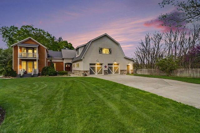 2325 Portage Road, Bertrand Twp, MI 49120