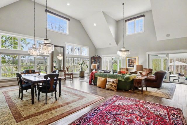 2325 Portage Road, Bertrand Twp, MI 49120