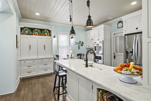2325 Portage Road, Bertrand Twp, MI 49120