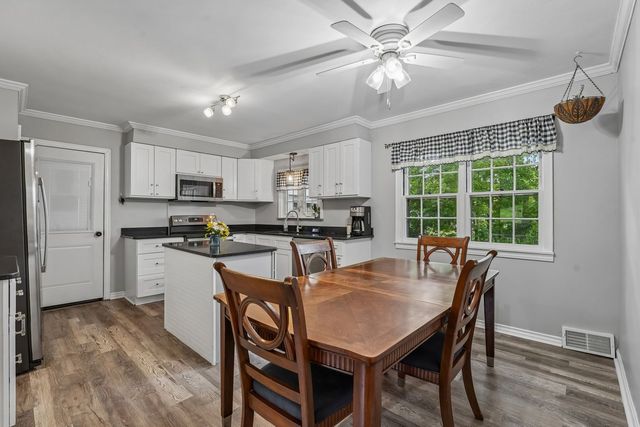 320 Frazier Dr, Neshannock Twp, PA 16105