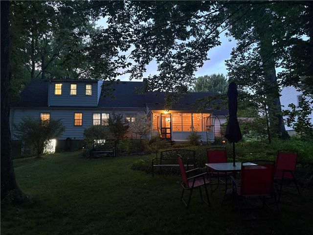 320 Frazier Dr, Neshannock Twp, PA 16105