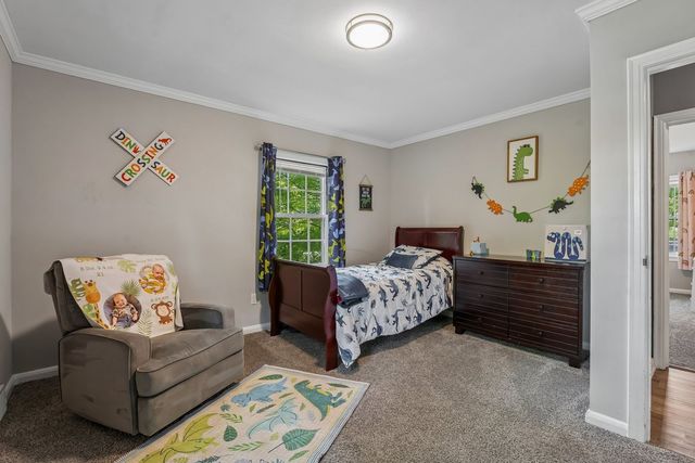 320 Frazier Dr, Neshannock Twp, PA 16105