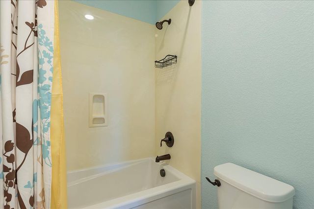 8400 Brooklyn Rd, Sacramento, CA 95829