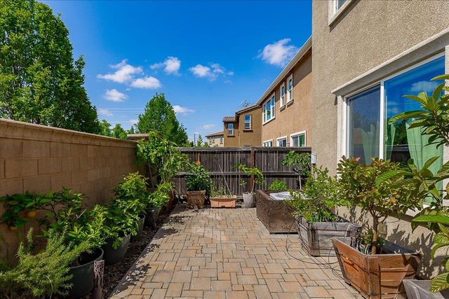 8400 Brooklyn Rd, Sacramento, CA 95829