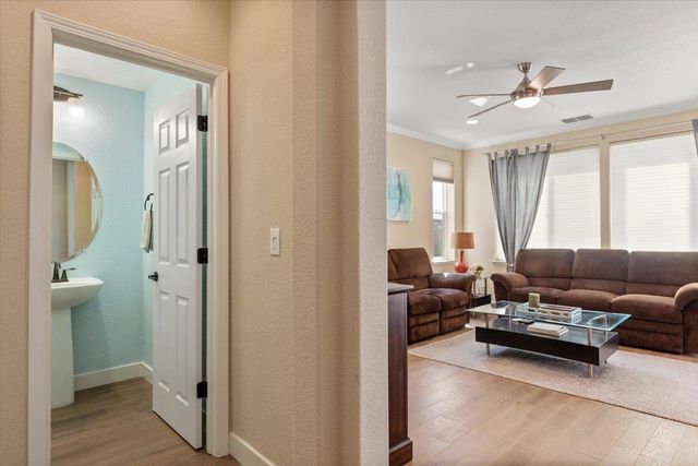 8400 Brooklyn Rd, Sacramento, CA 95829