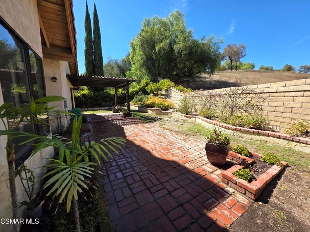 2414 Rikkard Drive, Thousand Oaks, CA 91362