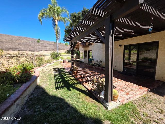 2414 Rikkard Drive, Thousand Oaks, CA 91362
