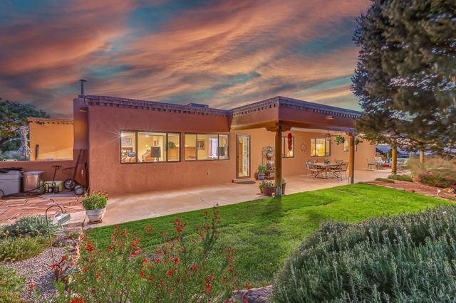 148 Whitetail Road NE, Albuquerque, NM 87122