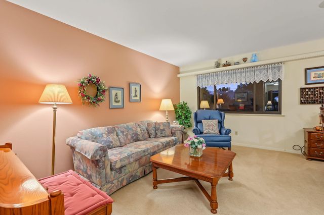 148 Whitetail Road NE, Albuquerque, NM 87122