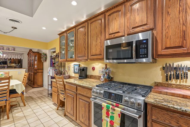 148 Whitetail Road NE, Albuquerque, NM 87122